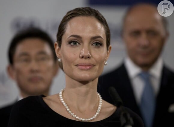 Angelina Jolie revelou na última semana que se submeteu a uma mastectomia para evitar um futuro câncer de mama