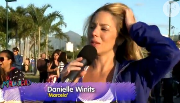 Danielle Winits fala da morte de Marcela com lágrimas nos olhos