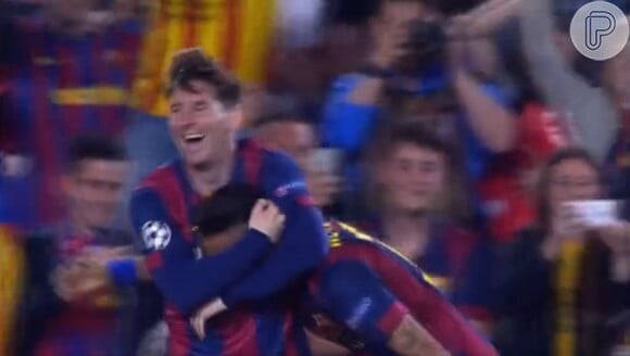 Messi leva Neymar ao chão em comemoração durante vitória do Barcelona