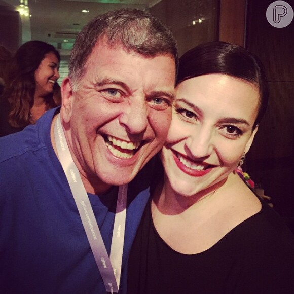 O diretor da novela 'Alto Astral', Jorge Fernanda, também não escapou da selfie com Simone Gutierrez