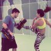 Recentemente, Anitta mostrou em vídeo suas aulas de muay thai