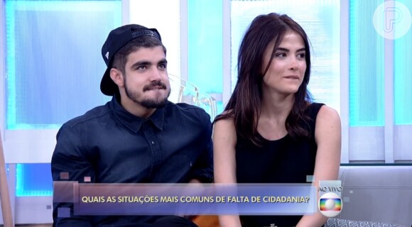 Maria Casadevall explicou o motivo para ser discreta sobre namoro com Caio Castro: 'Sou tímida'