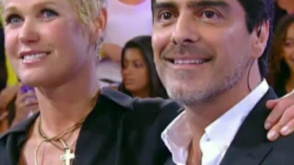 Junno Andrade, namorado de Xuxa, faz poema de madrugada: 'Desabafo'