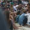 Sasha curtiu o campeonato de surf, na praia da Barra da Tijuca, no Rio, neste sábado, 16 de maio de 2015. A filha de Xuxa estava acompanhada de amigos e acompanhou o desempenho dos atletas da areia, dispensando a área Vip do evento