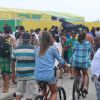 Sasha curtiu o campeonato de surf, na praia da Barra da Tijuca, no Rio, neste sábado, 16 de maio de 2015. A filha de Xuxa estava acompanhada de amigos e acompanhou o desempenho dos atletas da areia, dispensando a área Vip do evento