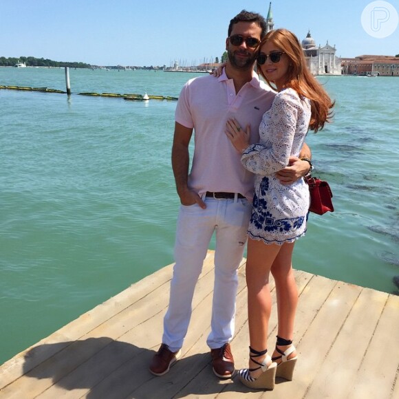 Marina Ruy Barbosa faz viagem romântica com o namorado, Caio Nabuco. Casal visitou Veneza e atriz dez declaração neste domingo, 17 de maio de 2015: 'Meu amor'