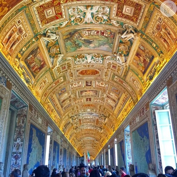 Durante a visita no Vaticano, Marina Ruy Barbosa mostrou detalhes do local aos seguidores do Instagram