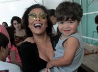 Juliana Paes leva os filhos, Pedro e Antonio, a musical no Rio
