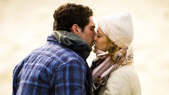 Novela 'Sete Vidas': Julia e Felipe se beijam na Patagônia. Veja fotos!