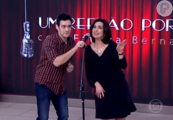 Fátima Bernardes soltou a voz e cantou os refrões de 'Segura o Tchan', no 'Encontro' desta quarta-feira, 27 de maio de 2015