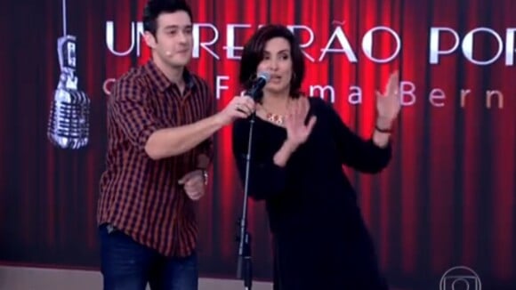 Fátima Bernardes canta e dança música do É o Tchan no 'Encontro': 'Estou suando'