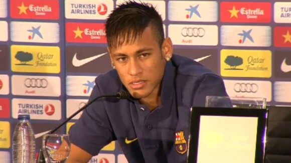 Neymar sobre apresentação no Barcelona: 'Me segurei muito para não chorar'