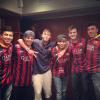 Em seu Instagram, Neymar postou foto com os amigos nas dependências do Barcelona