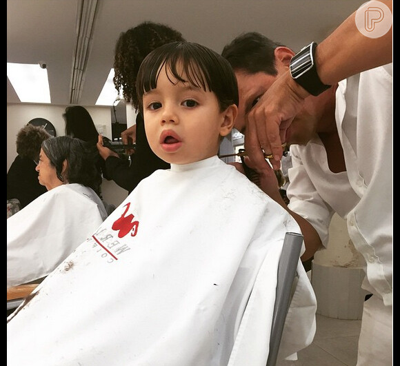 Luana Piovani leva filho, Dom, de 3 anos, para cortar o cabelo e se derrete: 'Meu príncipe'