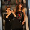 Lilia Cabral curtiu o feriado desta quinta-feira, 4 de junho de 2015, ao lado de sua filha, Giulia. Ambas de preto, elas passearam pelo shopping Village Mall, na Barra da Tijuca, Zona Oeste do Rio
