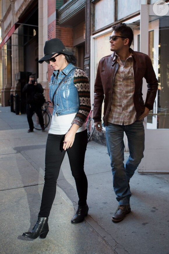 Kate Perry e o namorado, John Mayer, estavam em restaurante de Los Angeles, nos EUA