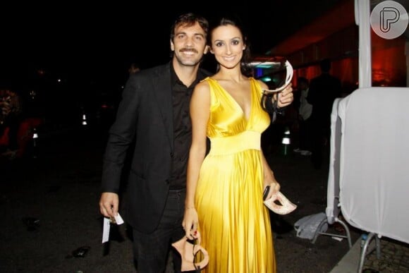 Camila Lucciola está casada com Marcelo Faria desde 2010