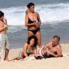 Pedro Bial foi com a filha, Ana, eo  filho José Pedro à Praia do Leblon