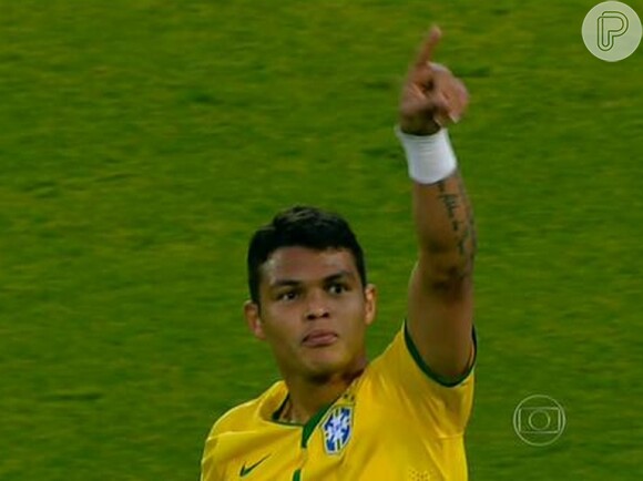 Thiago Silva dedica gol à Neymar