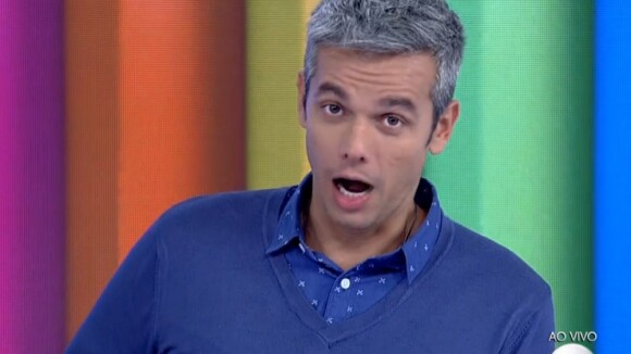 Otaviano Costa é repreendido por Monica Iozzi ao arrotar na TV: 'Coisa meiga'