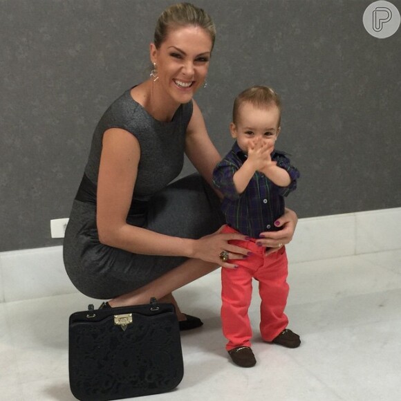 Ana Hickmann não esconde o orgulho de seu filho, Alexandre Jr., que esbanja estilo com pouco mais de 1 ano de idade