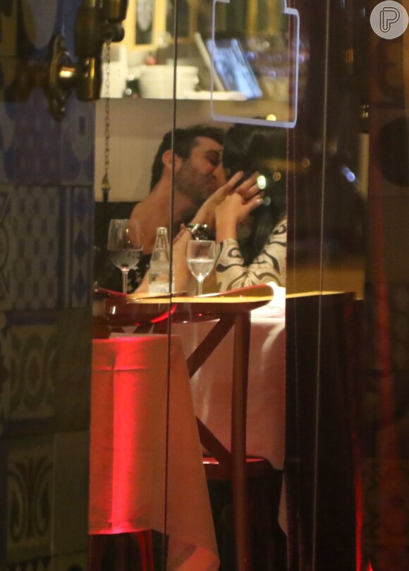 Amanda foi clicada aos beijos com Gustavo Bernardes no início de junho