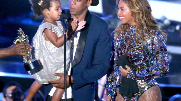 Beyoncé e Jay-Z esperam segundo filho através de barriga de aluguel, diz site