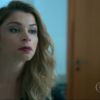 'Verdades Secretas': Larissa (Grazi Massafera) se olha no espelho, após se drogar