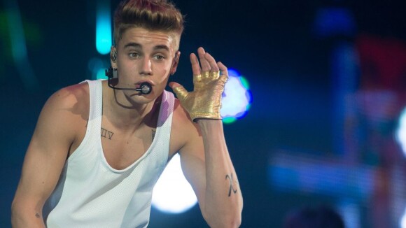 Justin Bieber exige que não se toque músicas da ex em sessão de fotos