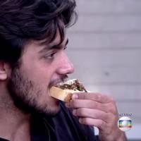 Felipe Simas e Anajú Dorigon, de 'Malhação', comem insetos na TV: 'Gostei muito'