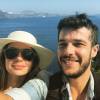 Jayme Matarazzo pediu a mão de Luiza Tellechea em casamento, no pôr do Sol de Santorini, na Grécia