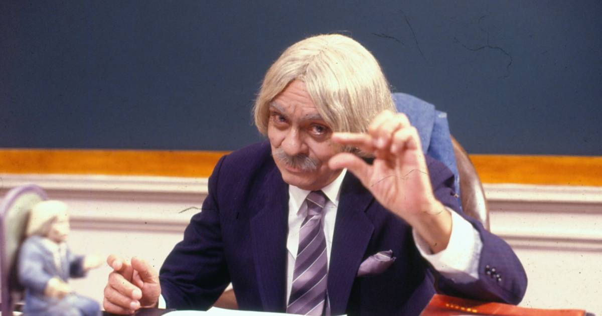 [Imagem: 952750-professor-raimundo-chico-anysio-e...1200-1.jpg]