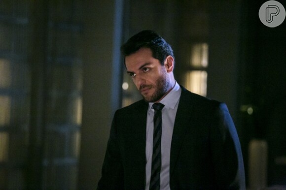 O ator interpreta o empresário Alex na novela das onze da Globo