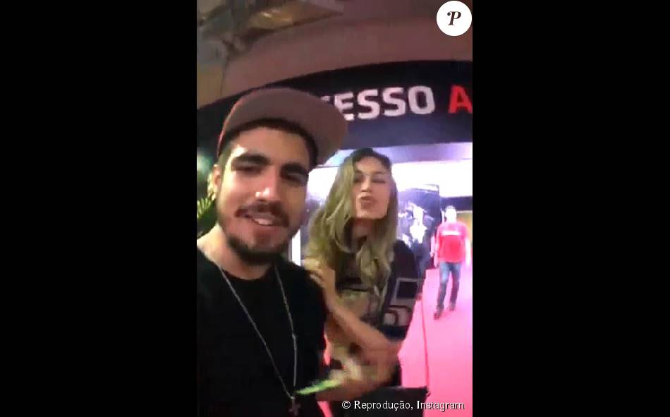 Caio Castro é 'tietado' por Grazi Massafera em evento ...