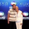 Xuxa posa com Mariozinho Vaz, diretor do programa