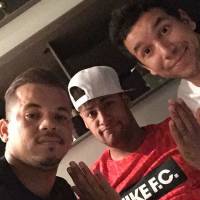 Neymar aparece em foto com o rosto inchado após ser diagnosticado com caxumba