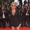 Atriz supreendeu ao usar vestido curtíssimo no tapete vermelho de Cannes, em 2014