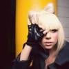Internautas criticaram a apresentadora Patrícia Abravanel por posar fazendo gesto característico da cantora Lady Gaga