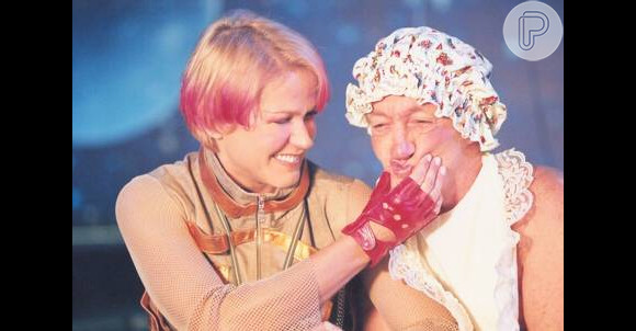 Russo era o assistente de palco de Xuxa. Foi no programa da apresentadora que ele conheceu sua atual mulher. Aos 83 anos, ele está aposentado 