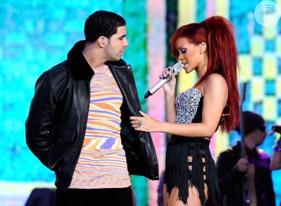 Drake esperou Rihanna por todo esse tempo e continua apaixonado pela barbadiana