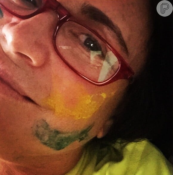 Atriz já havia pintado o rosto para mostrar sua insatisfação com o governo de Dilma Rousseff, em março deste ano