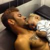 Ih, dormiu... Neymar publicou essa foto no dia 16 de março de 2015
