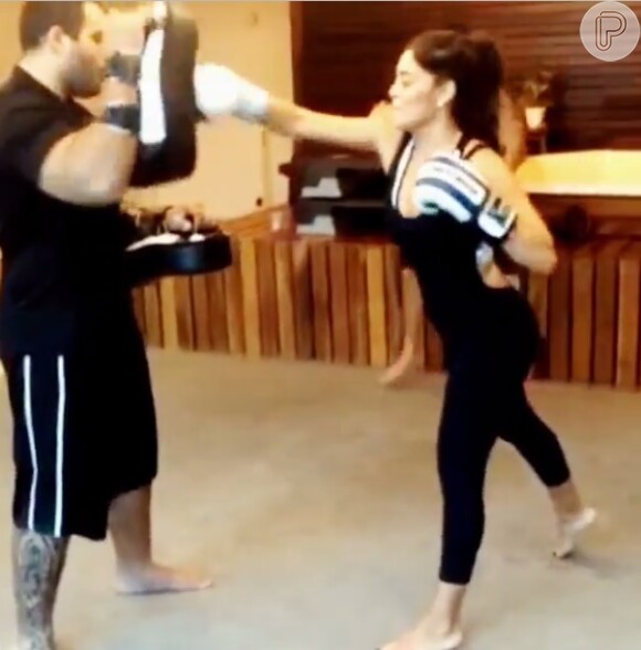 Juliana Paes também pratica luta para manter a forma: 'Faço muay thai, exercícios funcionais que misturam crossfit e aeróbico'
