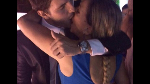 Susana Vieira beija advogado de 26 anos em festa de casamento