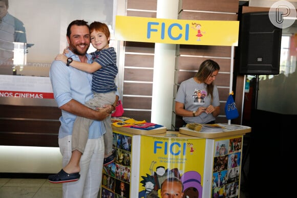 Pai de Rafael, de 7 anos, Rodrigo Lombardi afirmou que quer aumentar a família: 'A fábrica está aberta'