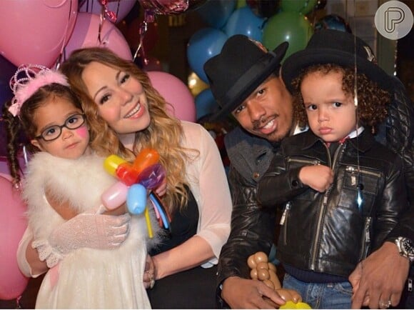 Mariah e Nick são pais do casal de gêmeos Monroe e Moroccan, de 4 anos