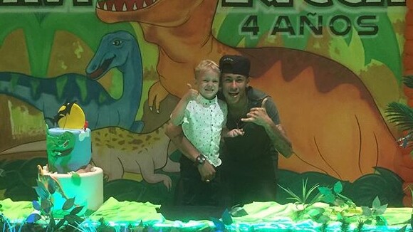 Neymar festeja aniversário de 4 anos de Davi Lucca em Barcelona: 'Papai te ama'