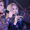 Ao lado de Patricia Abravanel, a cantora Wanessa ficou na torcida para cantar vestida de Madonna no programa 'Máquina da Fama'