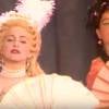 Na imagem, Madonna canta 'Vogue' no Video Music Awards em 1990. A interpretação foi reproduzida por Wanessa no programa 'Máquina da Fama'