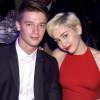 Pouco antes, Miley Cyrus terminou o namoro de cinco meses com Patrick Schwarzenegger